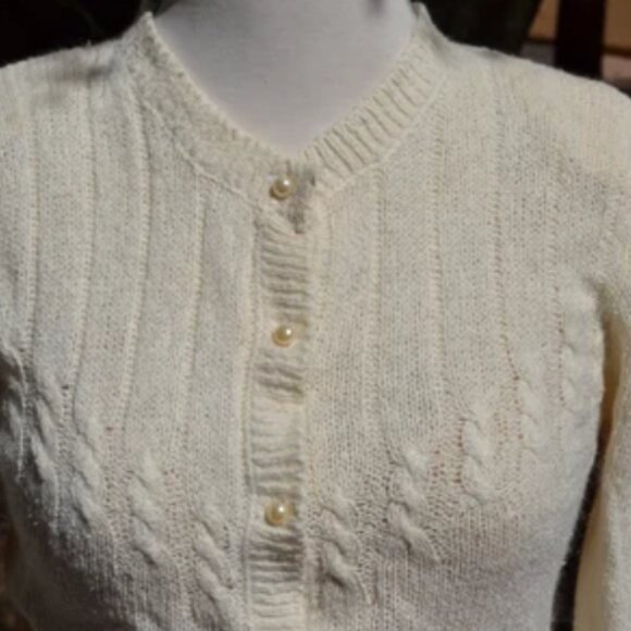 Vintage Cream Cable Knit Cardigan with Pearls - Picture 1 of 4